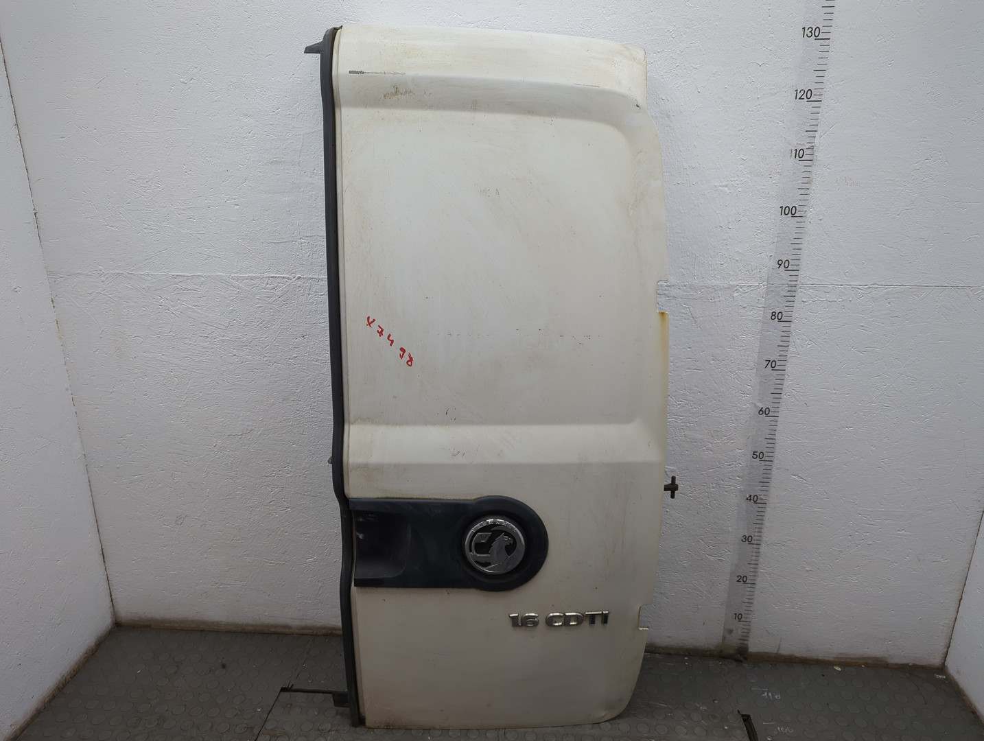 Дверь багажника правая