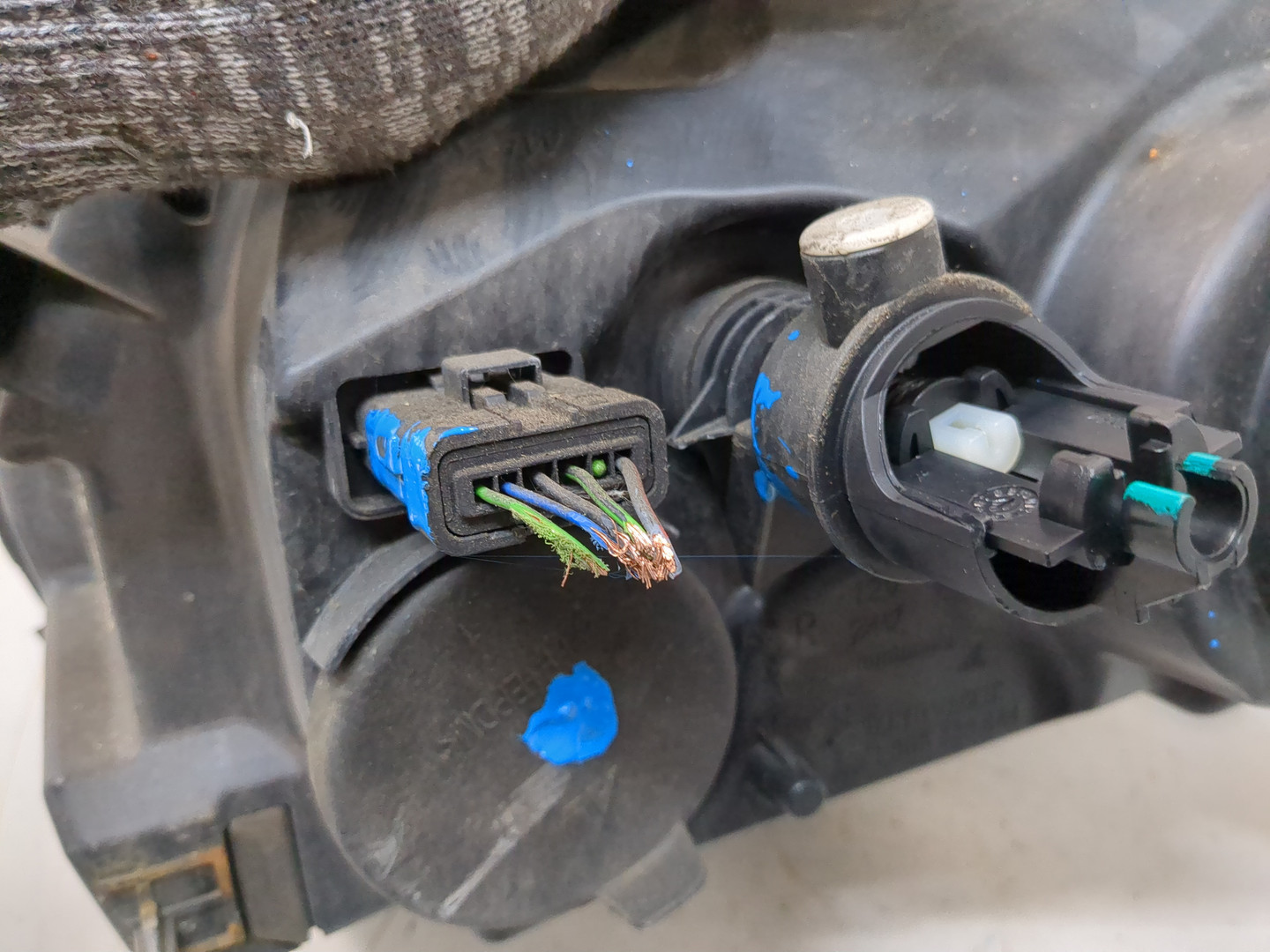 Фара правая