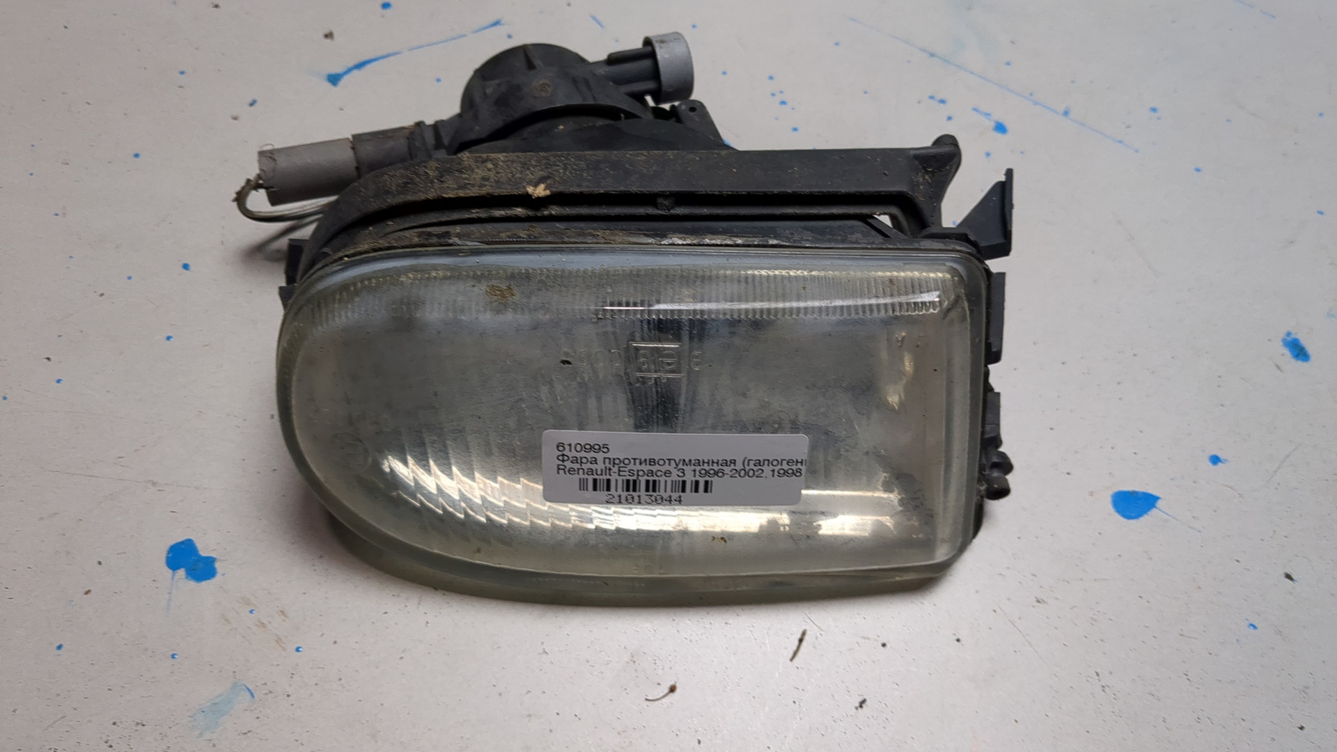 Фара противотуманная левая