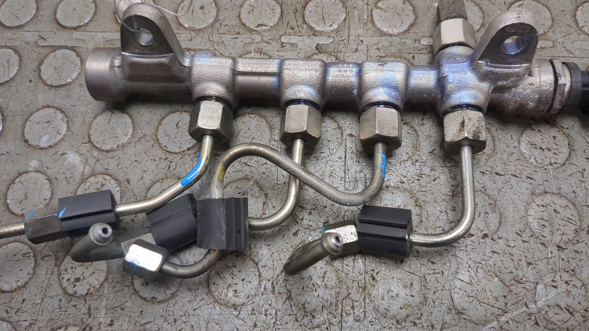 Рейка топливная (рампа)