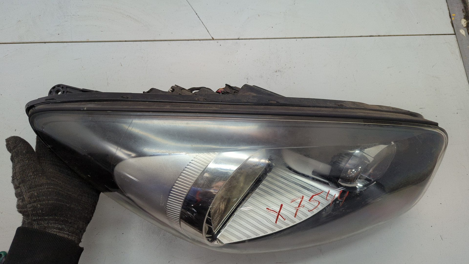 Фара правая