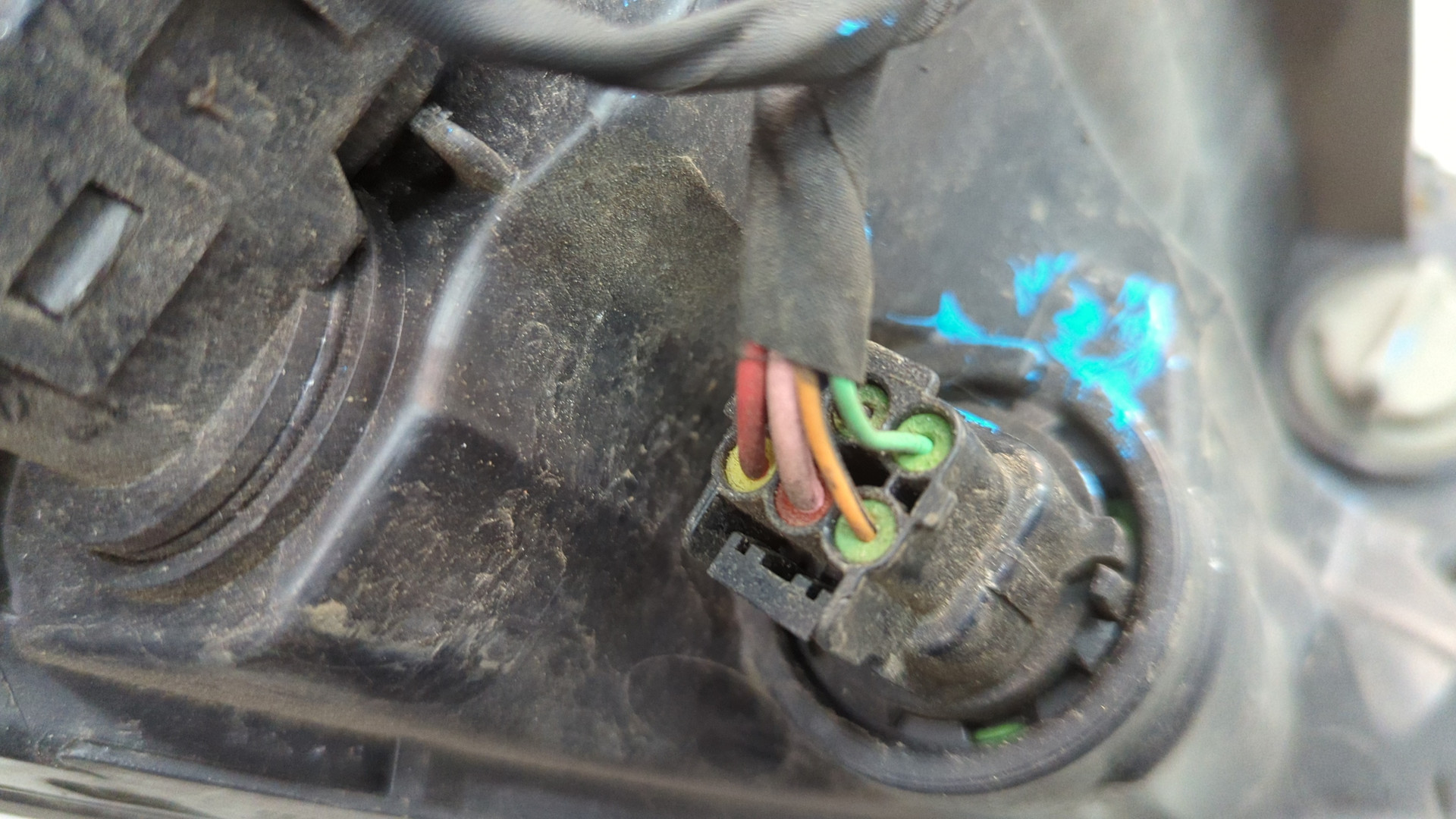 Фара правая