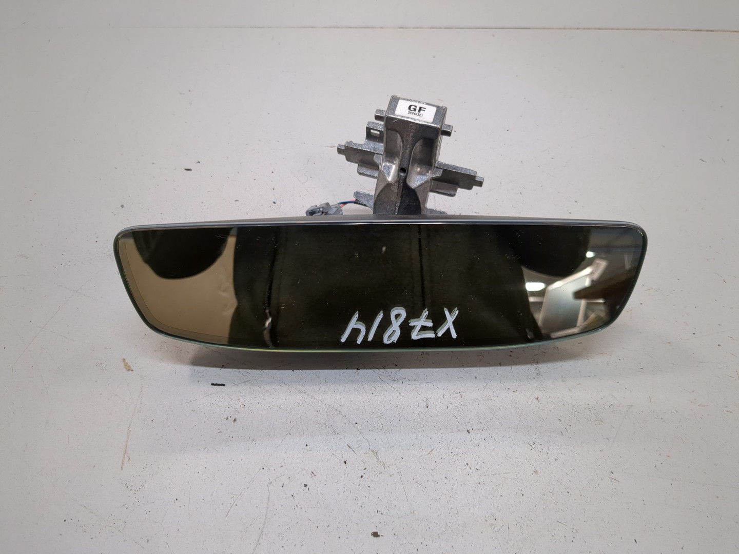 Зеркало заднего вида