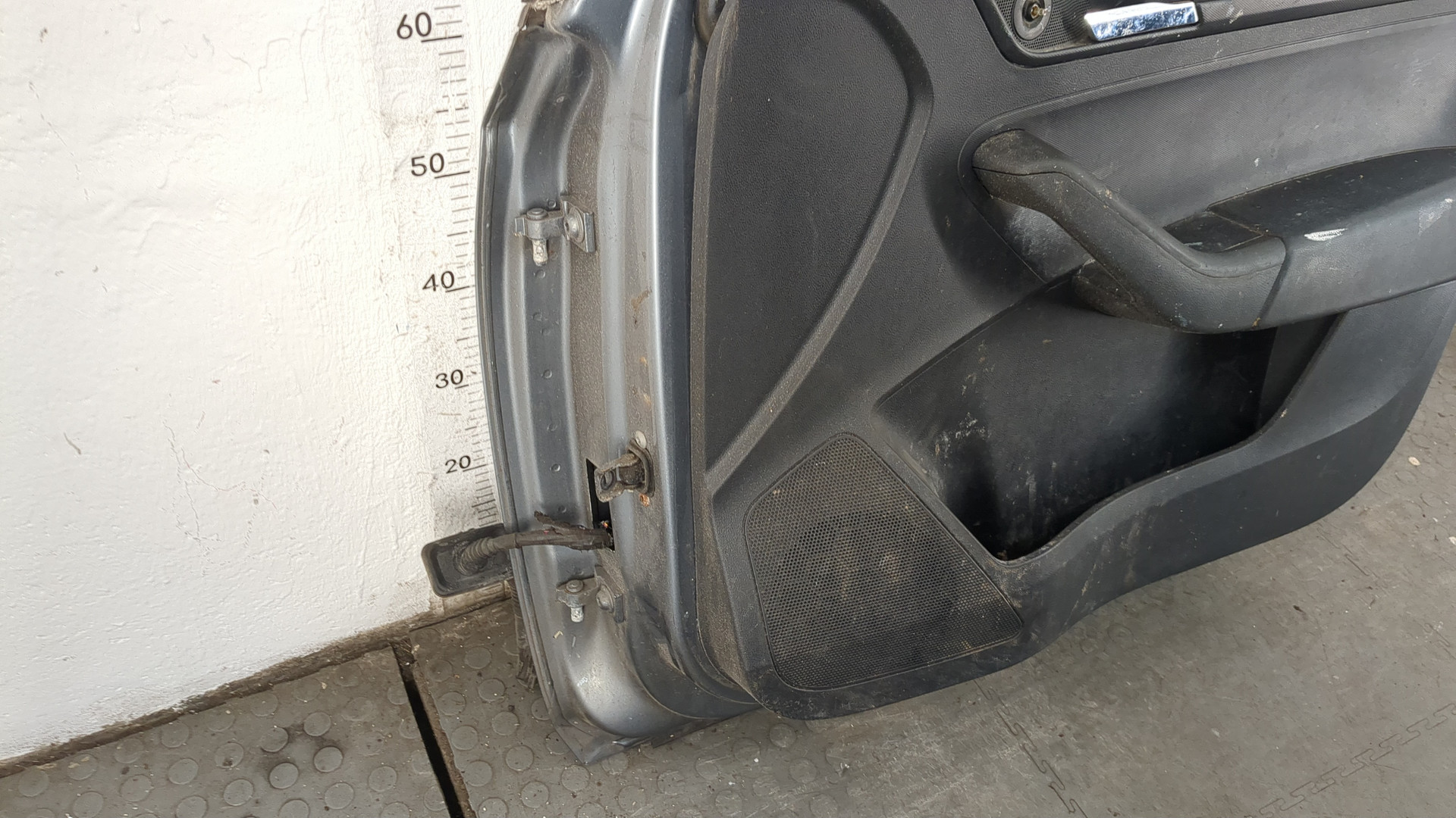 Дверь передняя правая