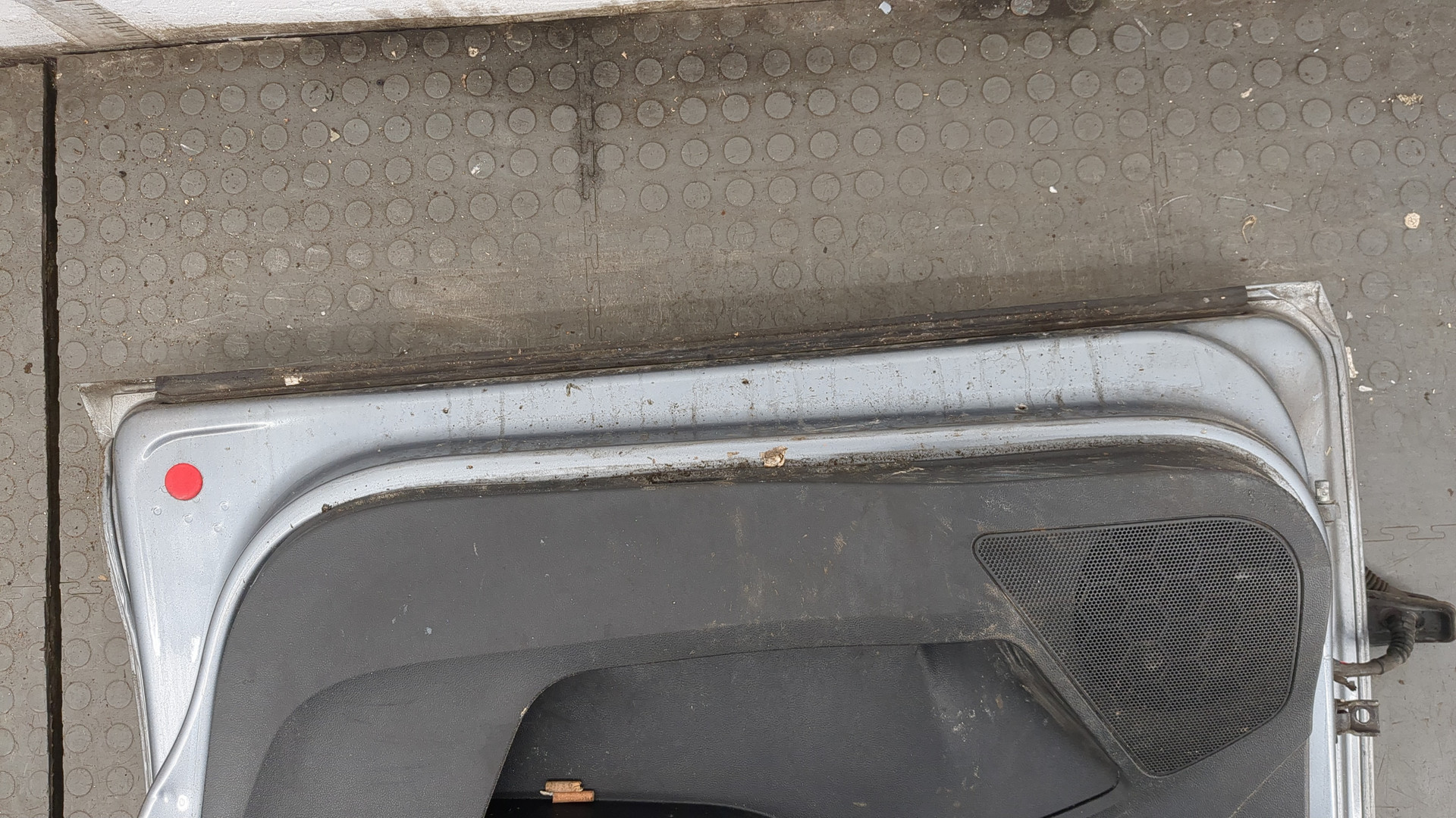 Дверь передняя правая