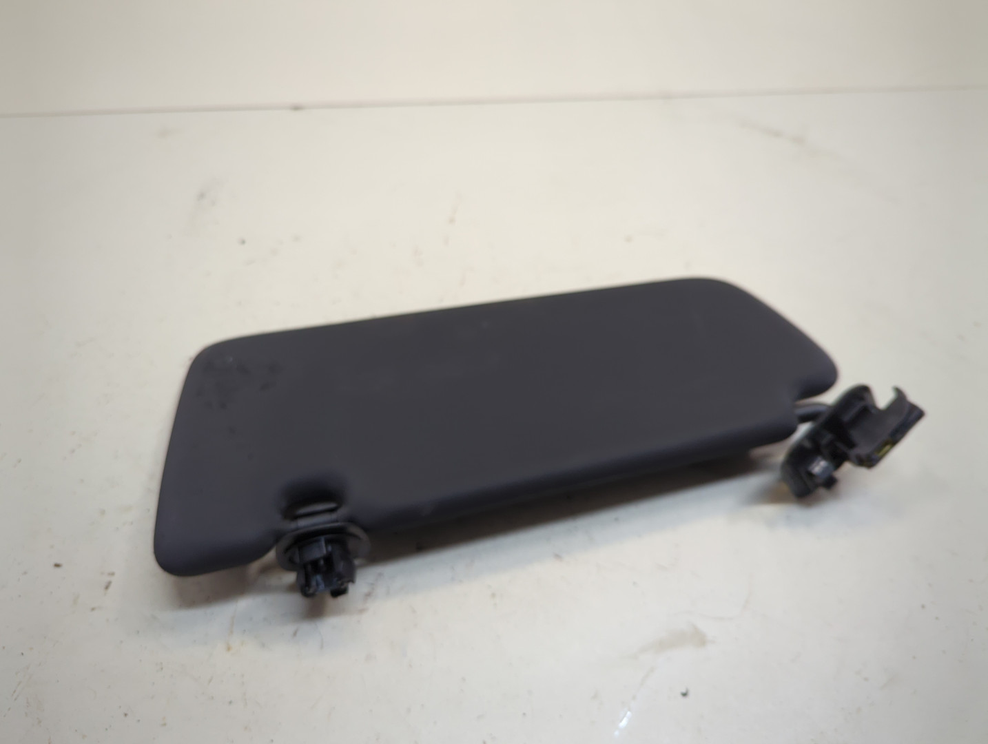 Козырек солнцезащитный