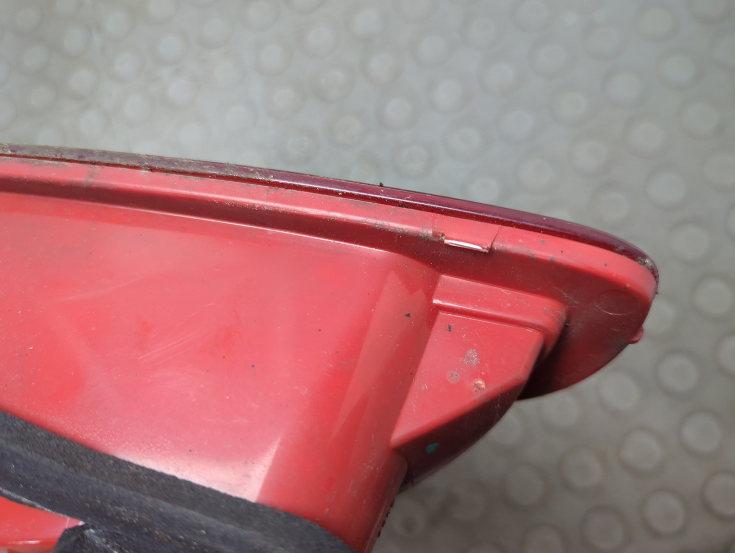 Фонарь задний внутренний левый