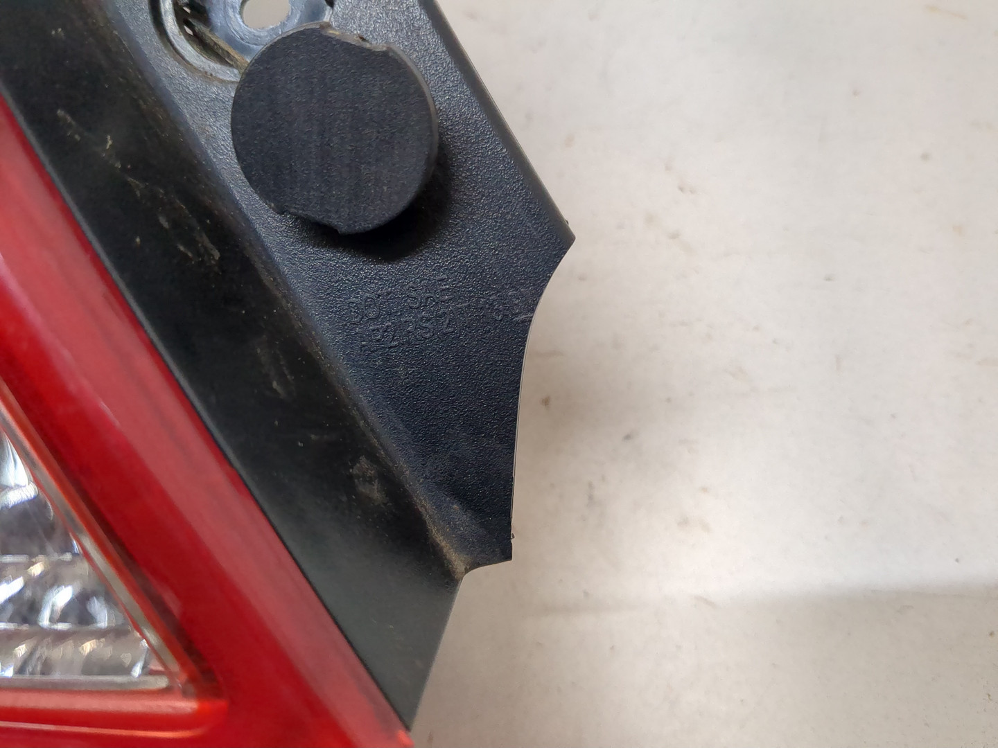 Фонарь задний левый