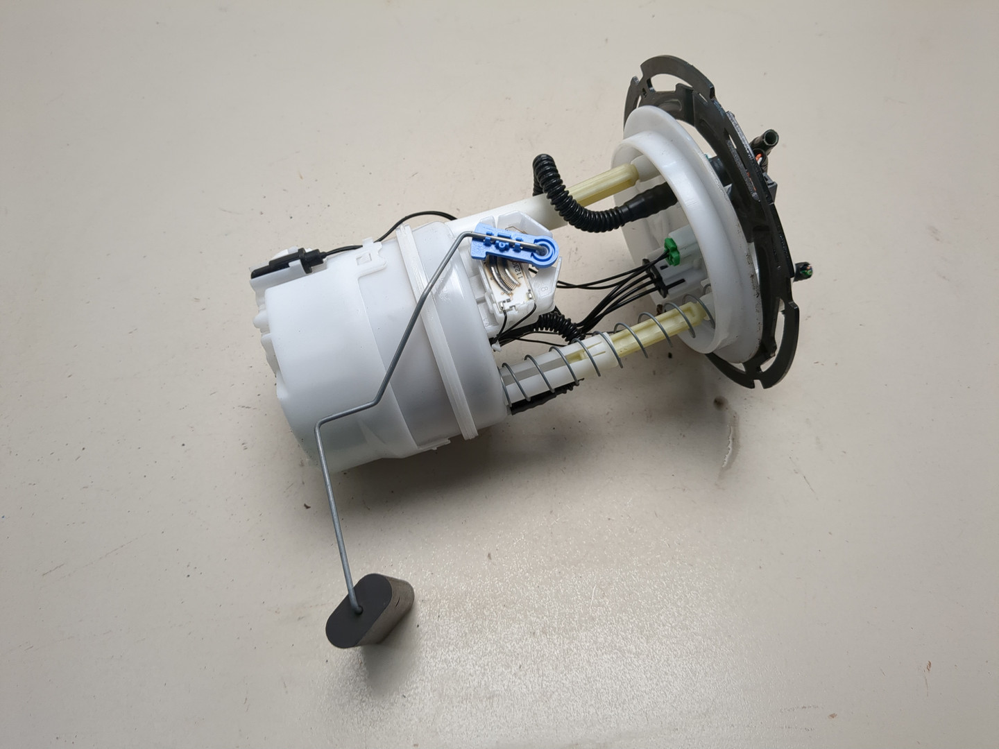 Насос топливный электрический