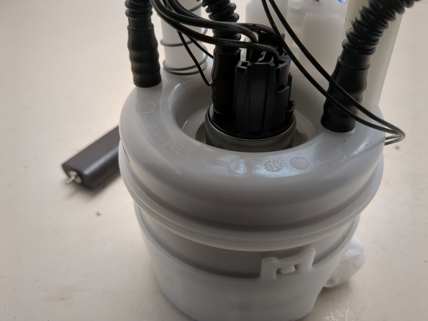 Насос топливный электрический