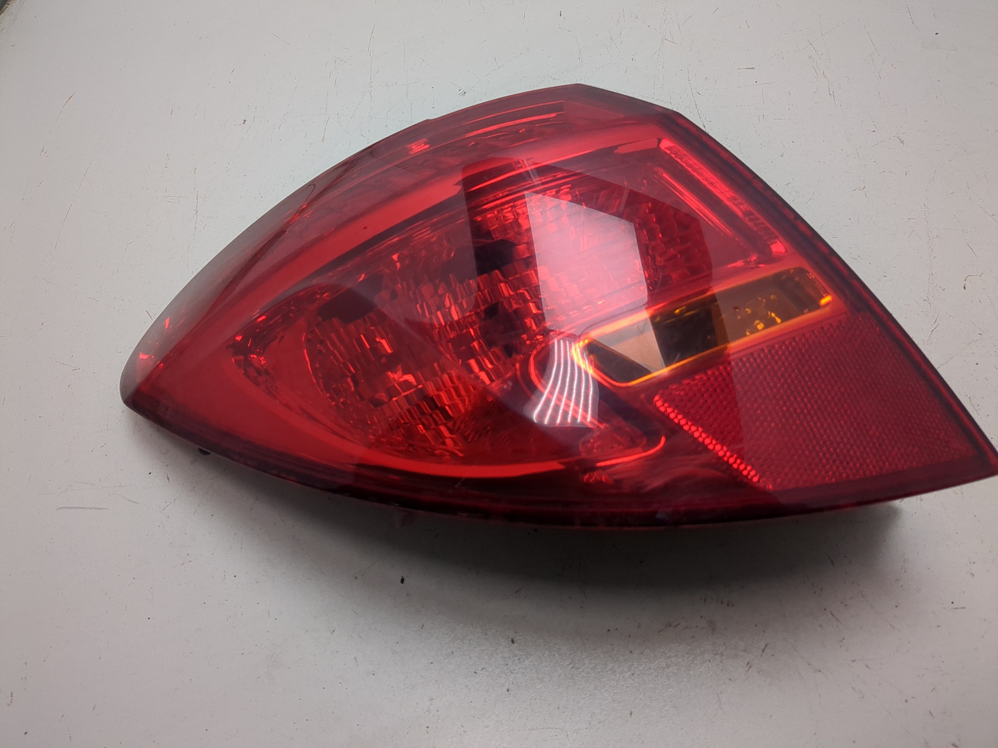 Фонарь задний левый