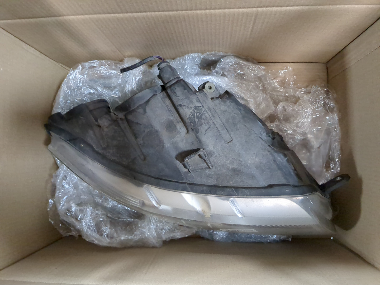 Фара правая