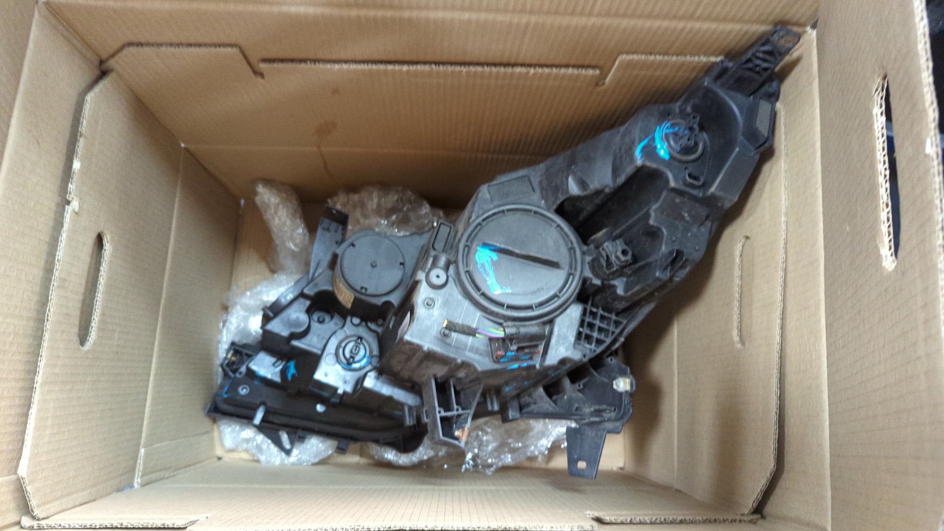 Фара правая