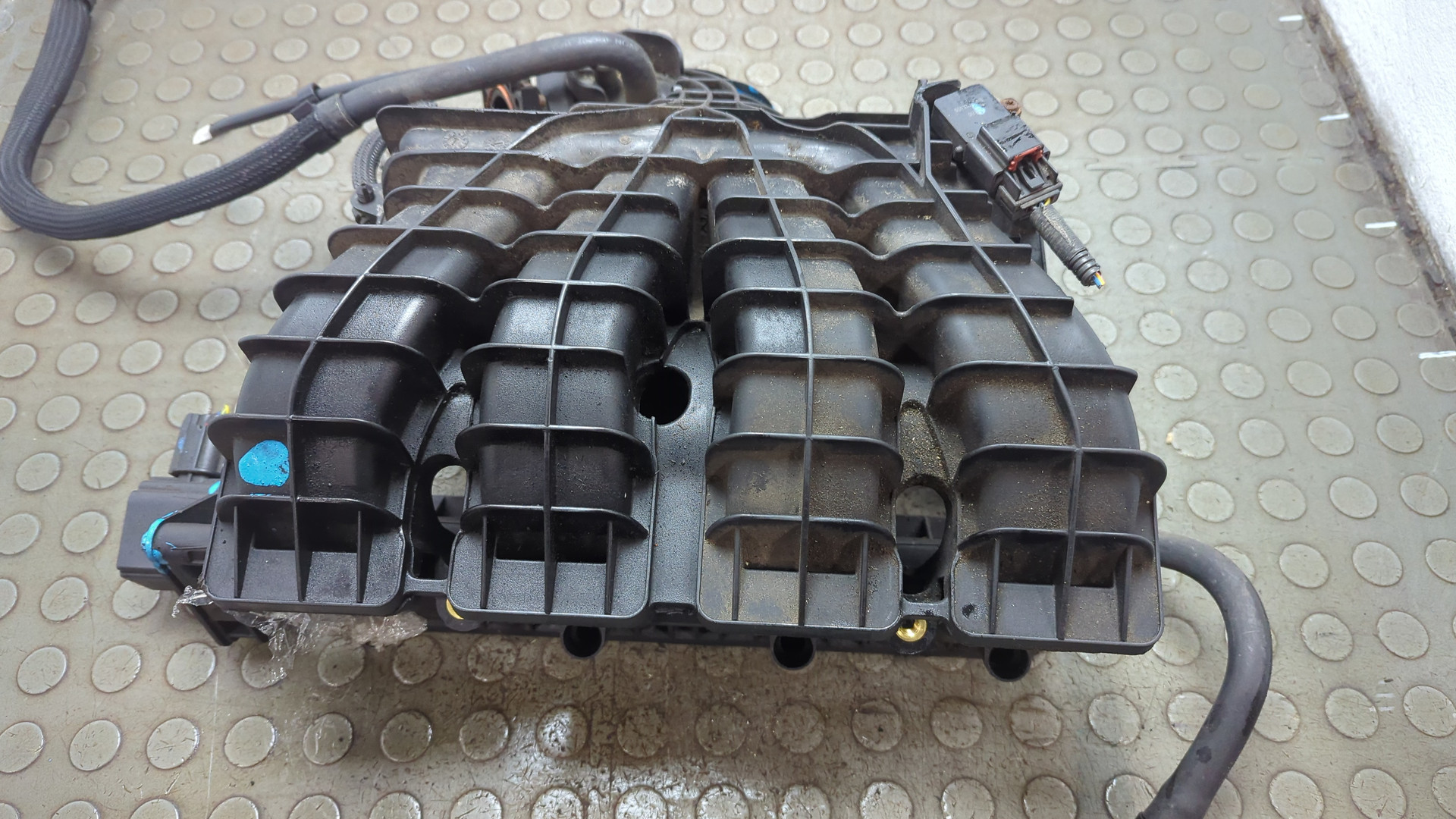 Коллектор впускной