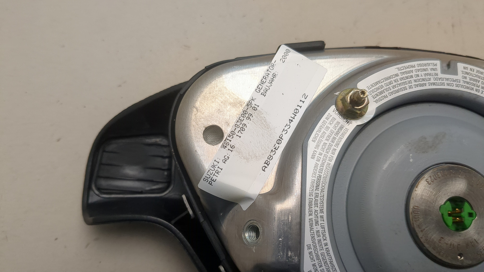 Подушка безопасности в рулевое колесо