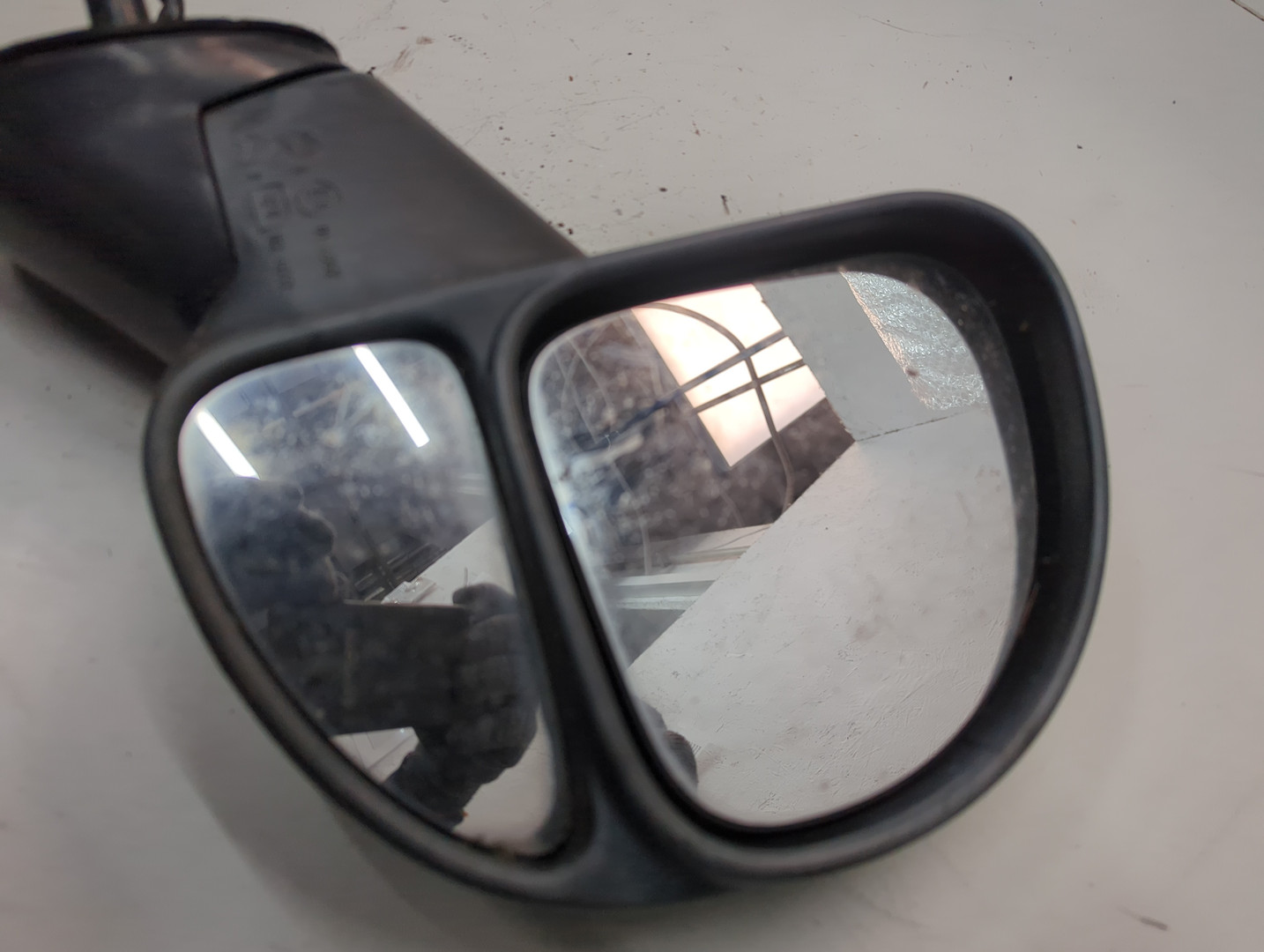 Зеркало правое электрическое