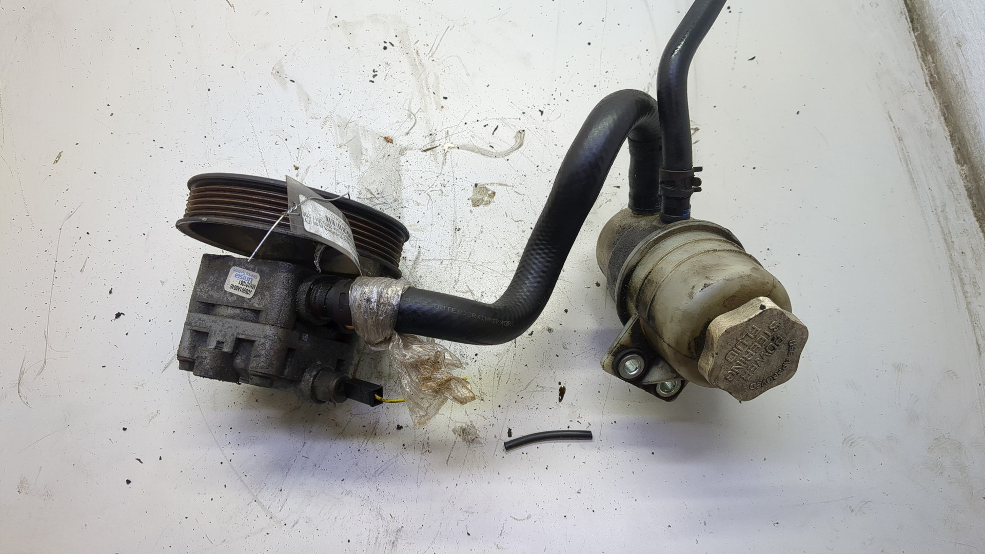 Насос ГУР (гидроусилитель руля)