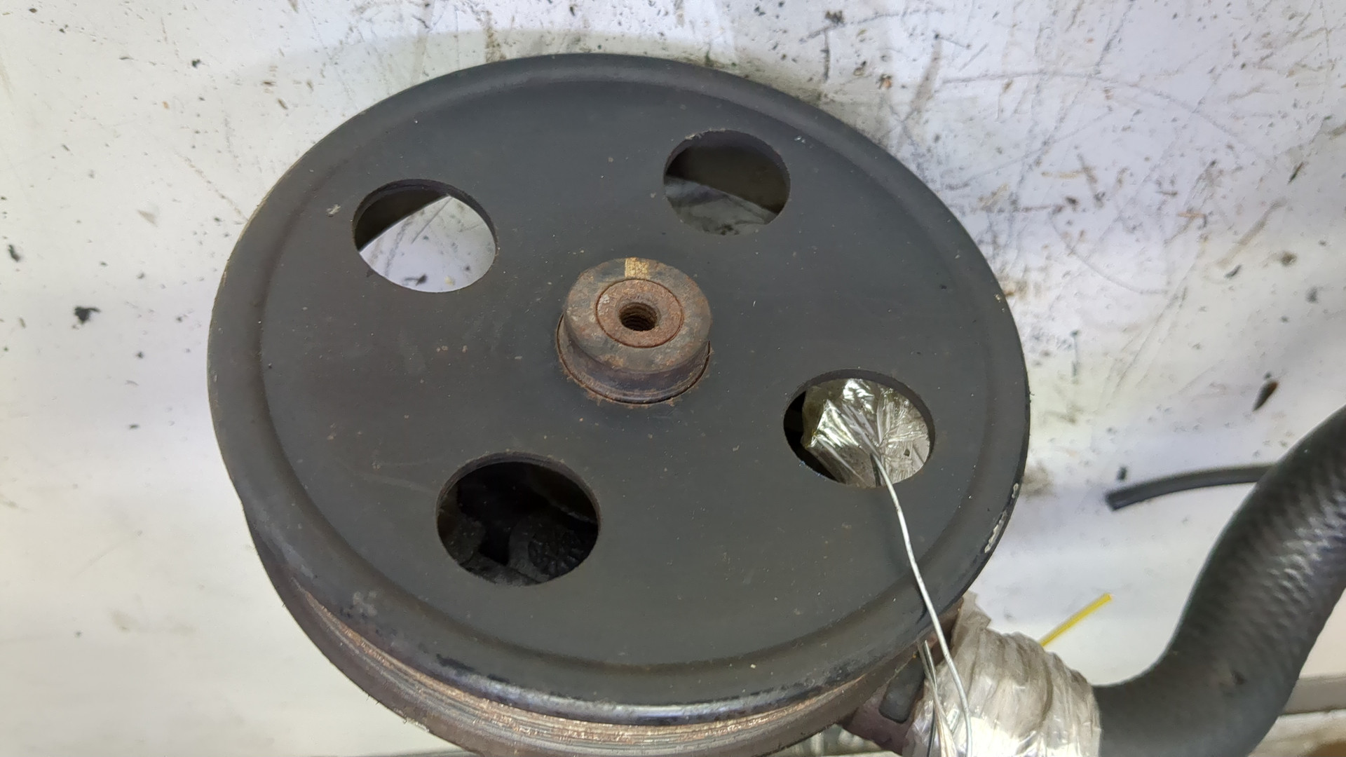 Насос ГУР (гидроусилитель руля)