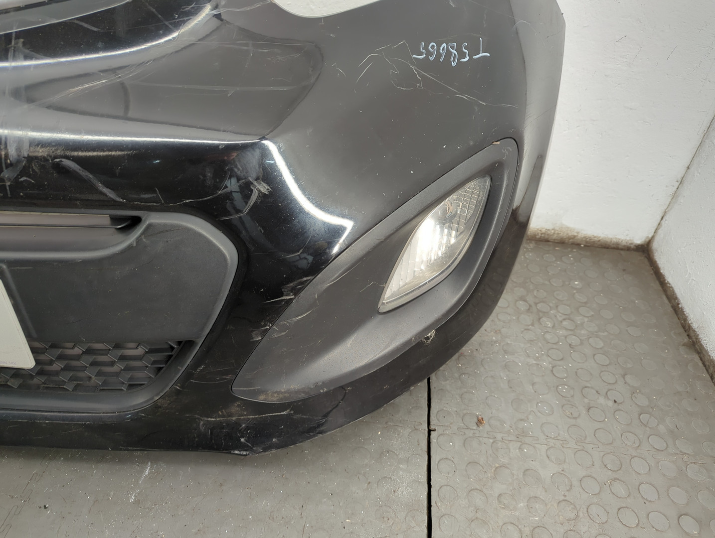 Бампер передний