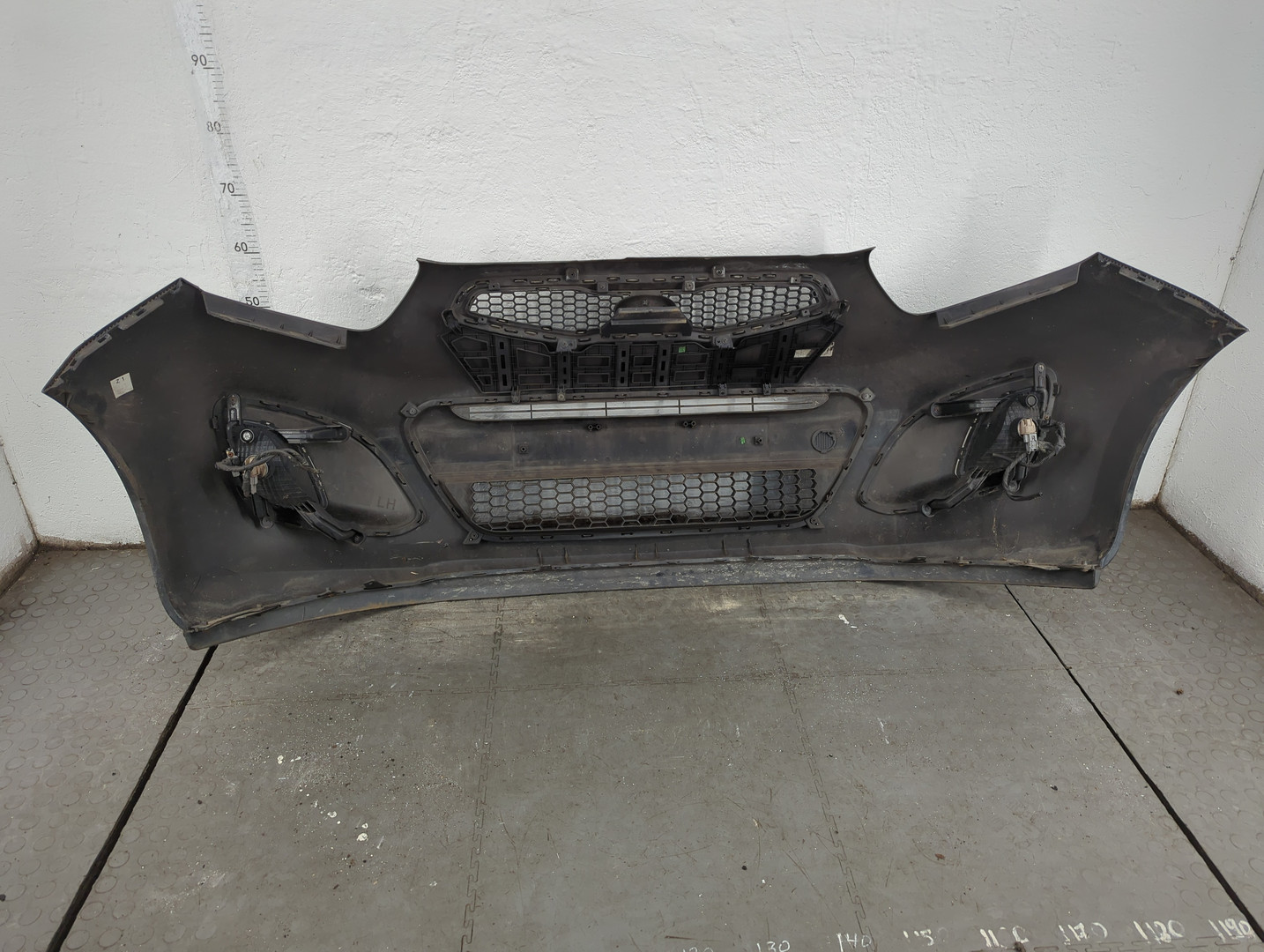 Бампер передний