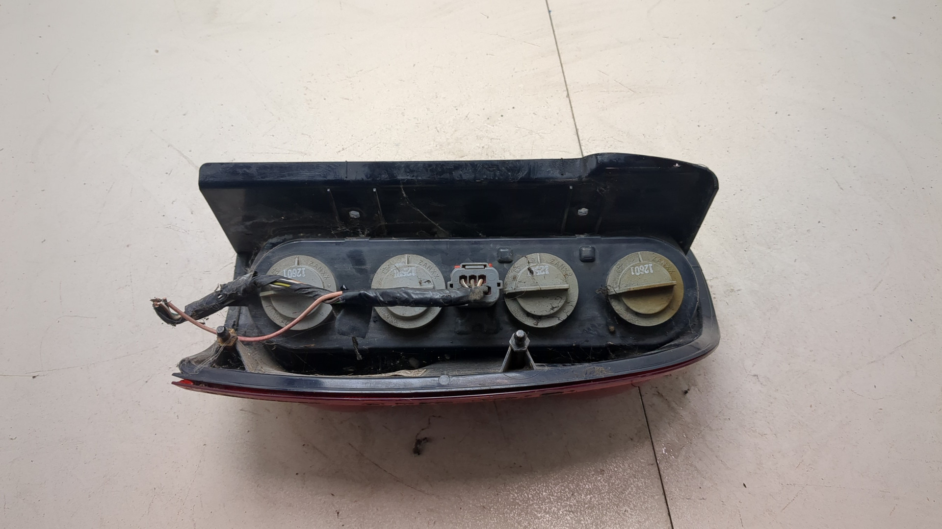 Фонарь задний левый