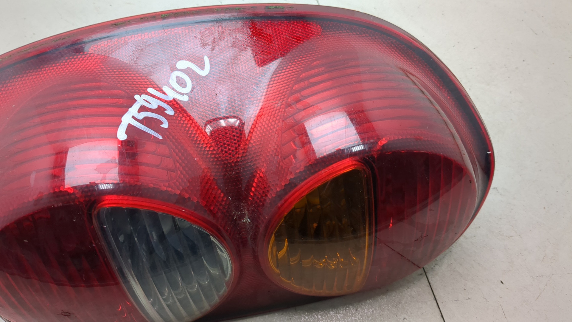 Фонарь задний левый