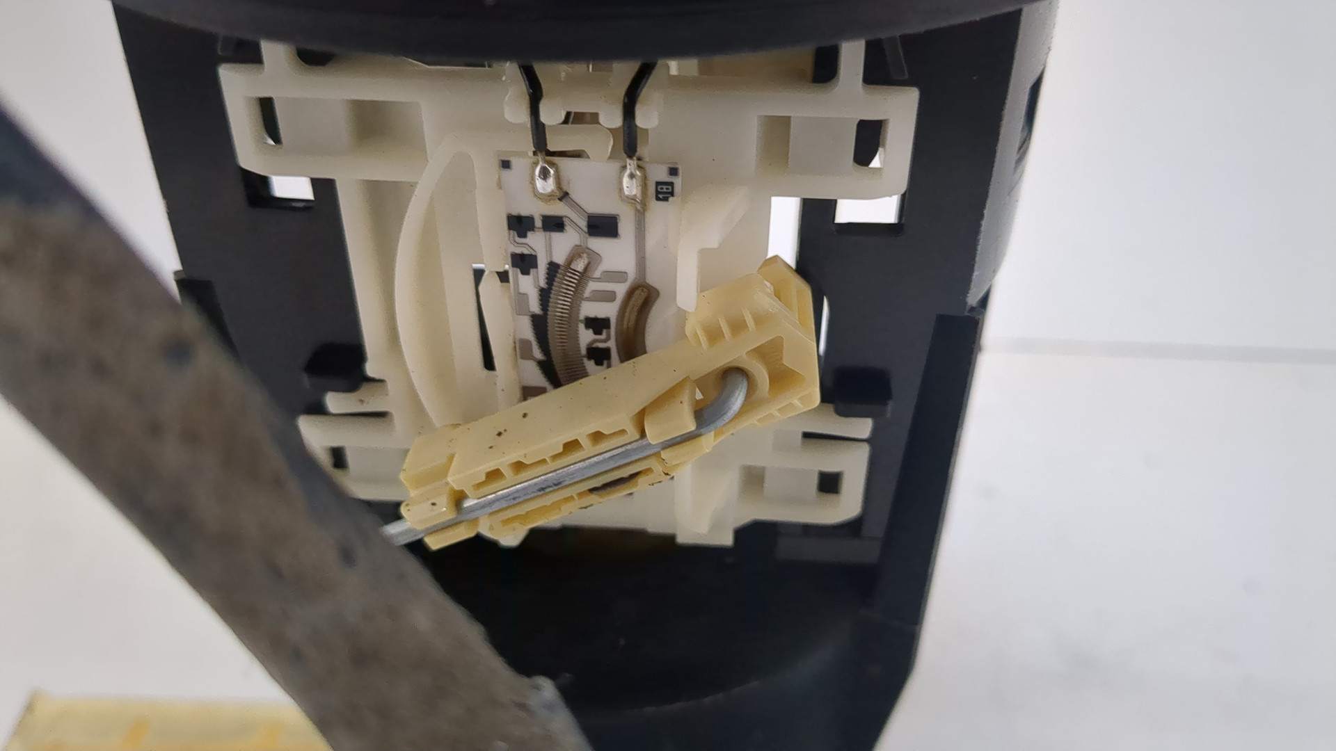 Насос топливный электрический