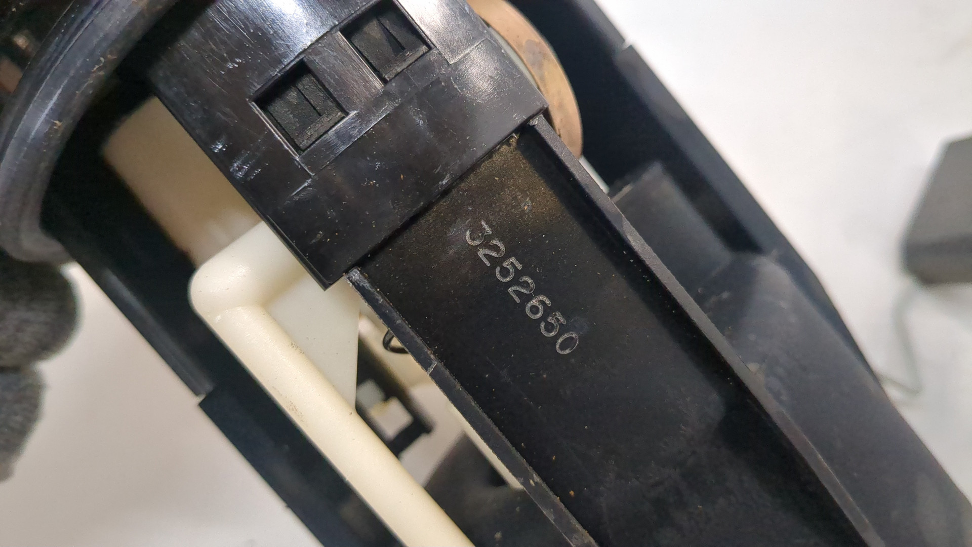 Насос топливный электрический