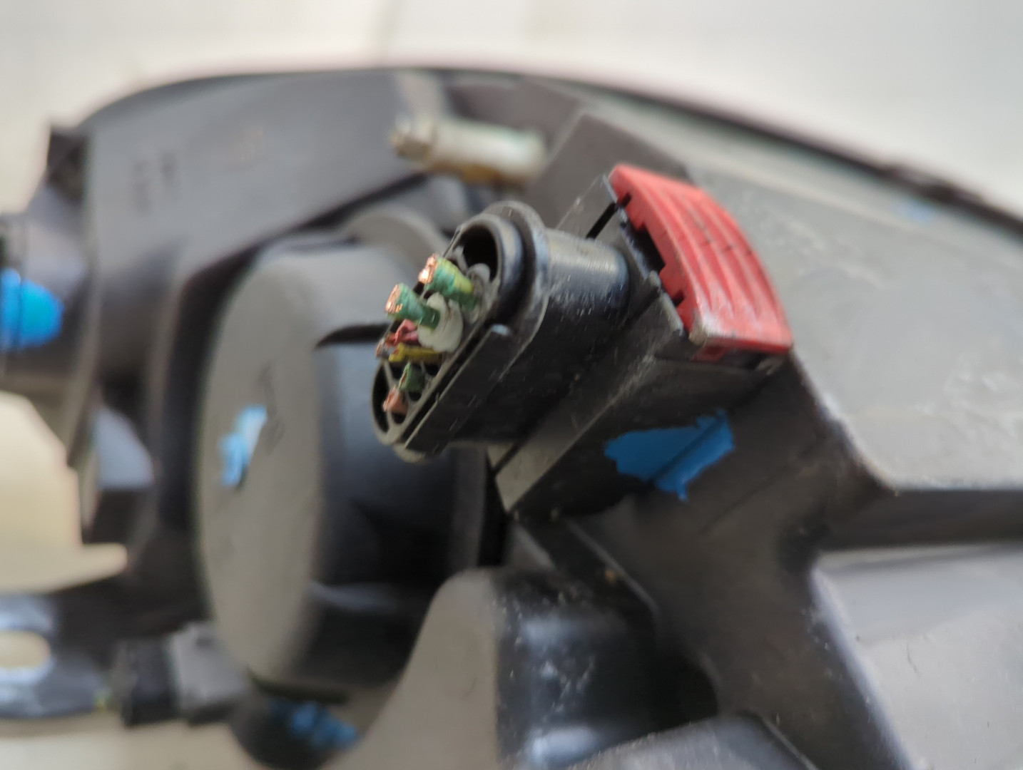 Фара правая