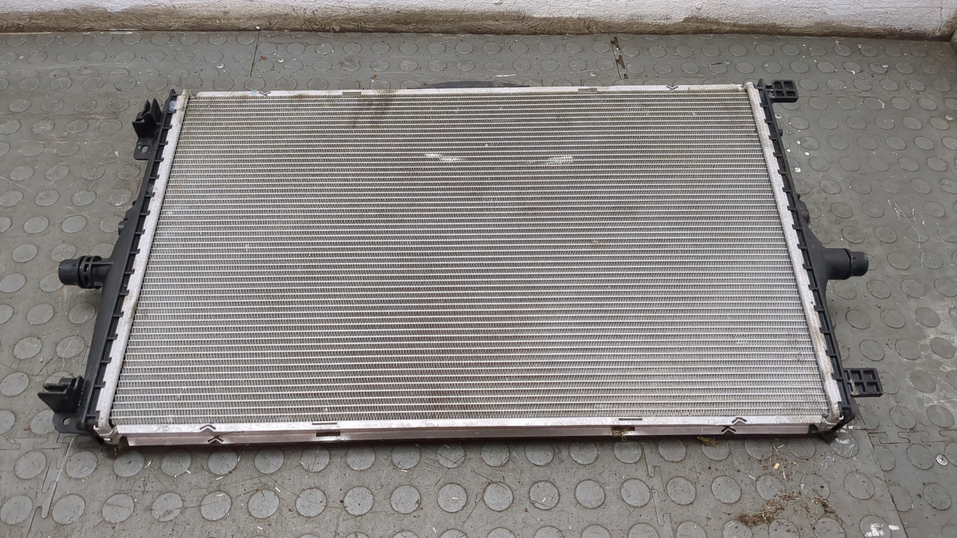 Радиатор охлаждения двигателя основной