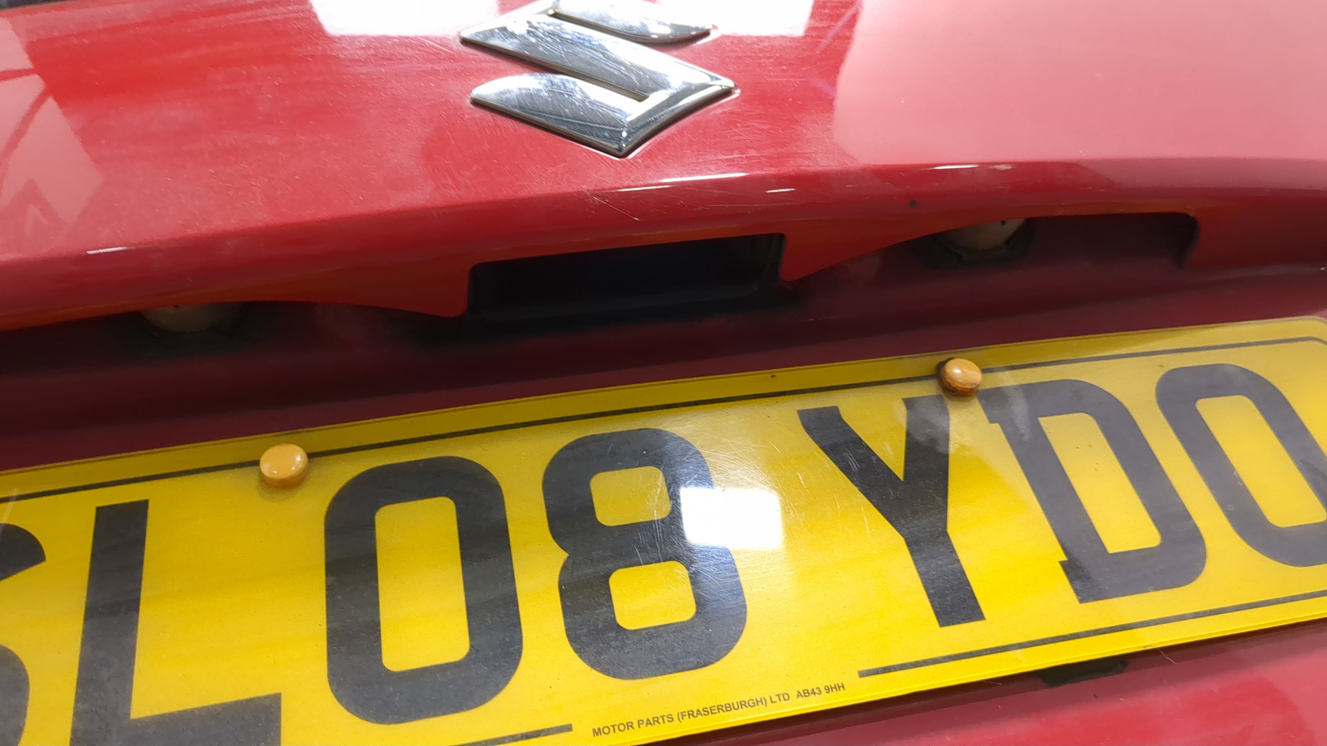 Дверь багажника