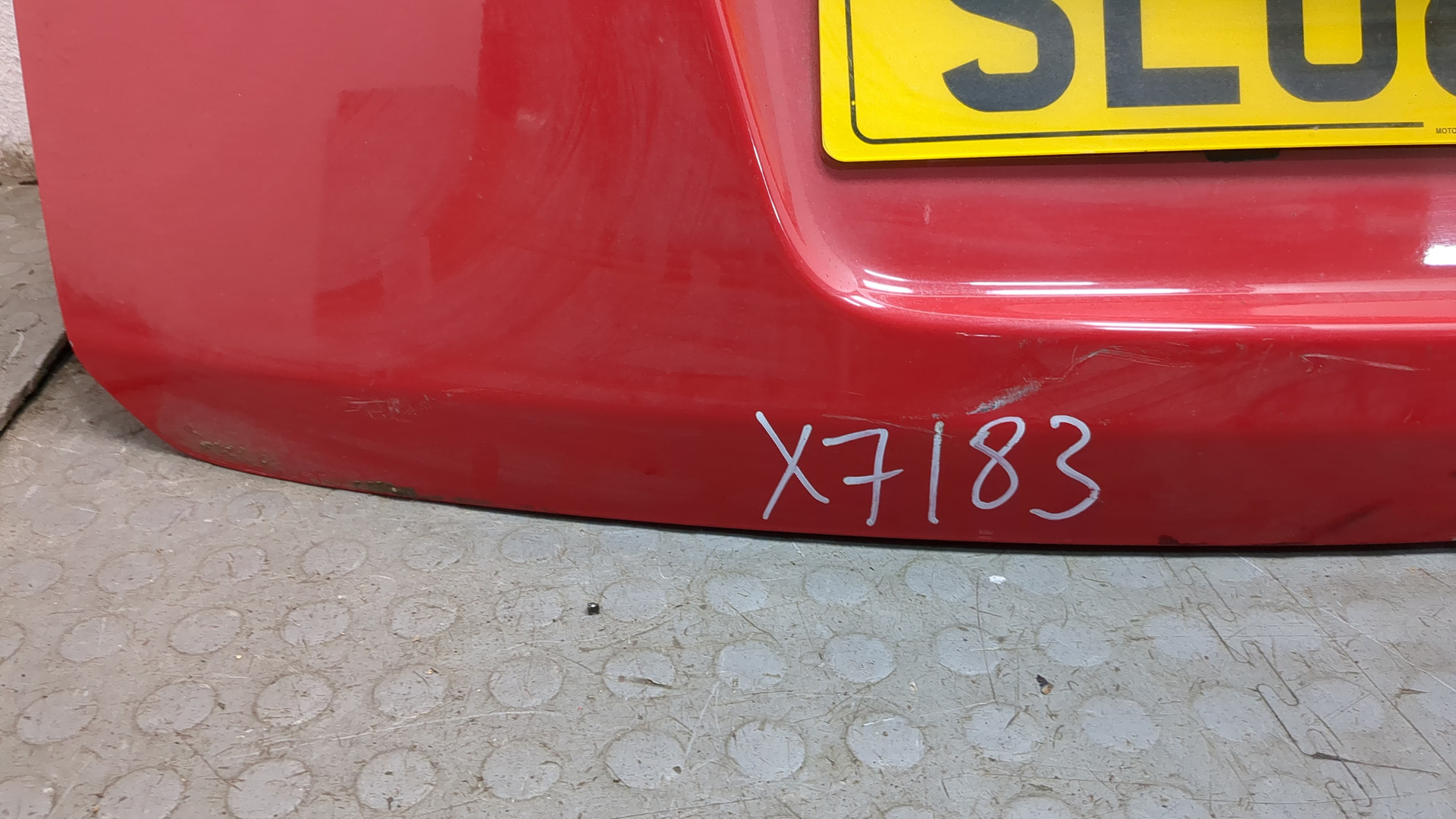 Дверь багажника