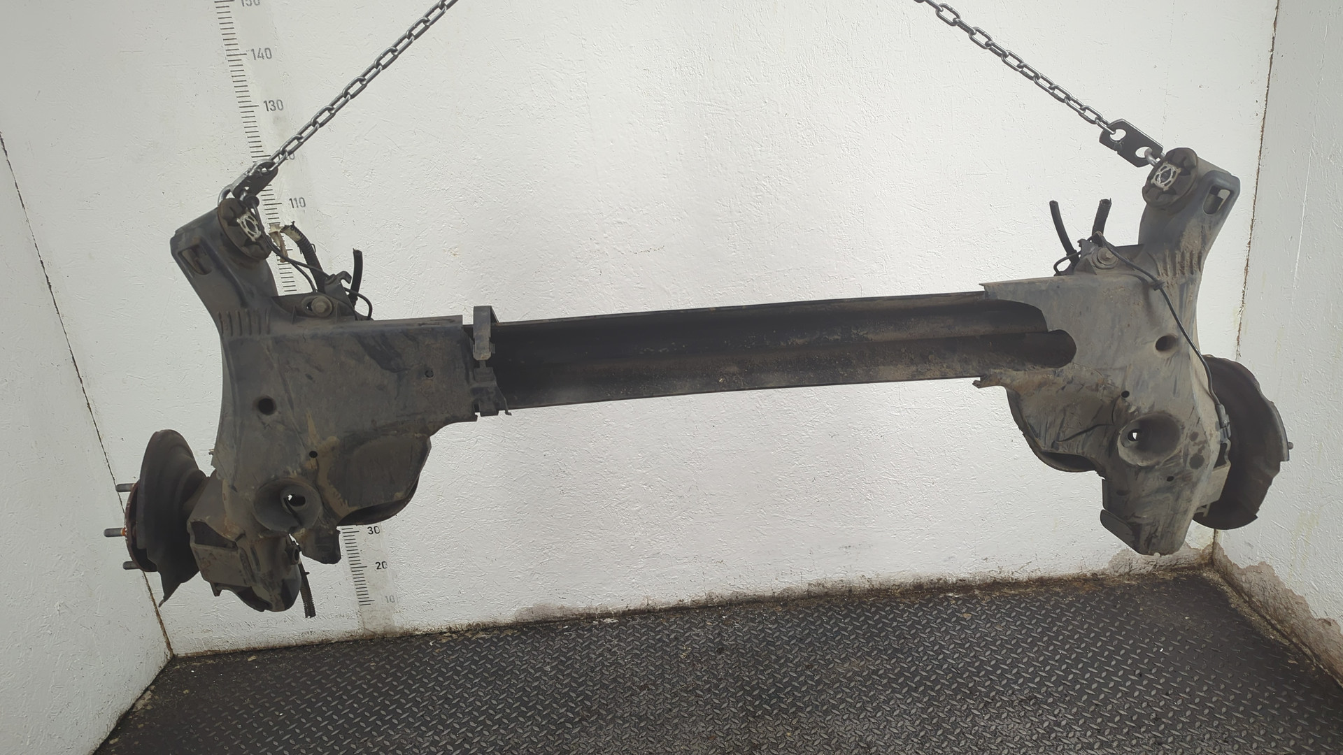 Балка задняя