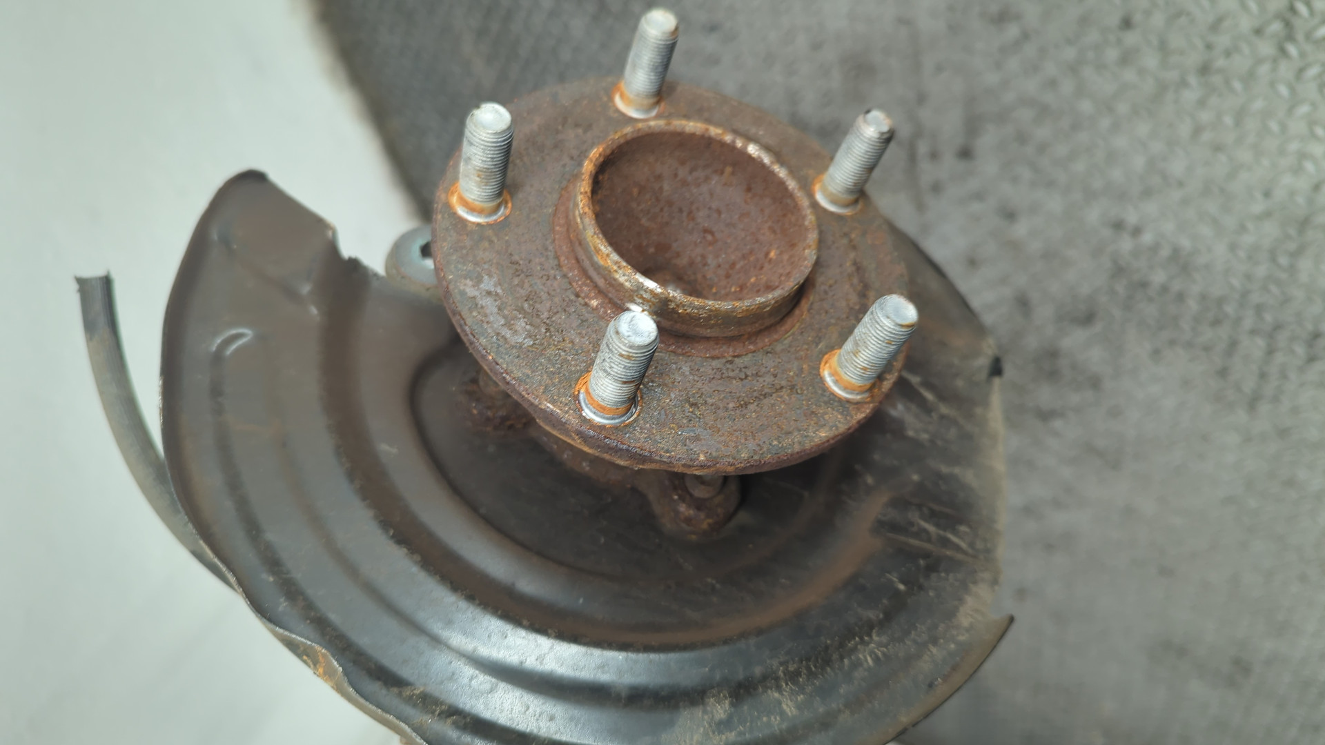 Балка задняя