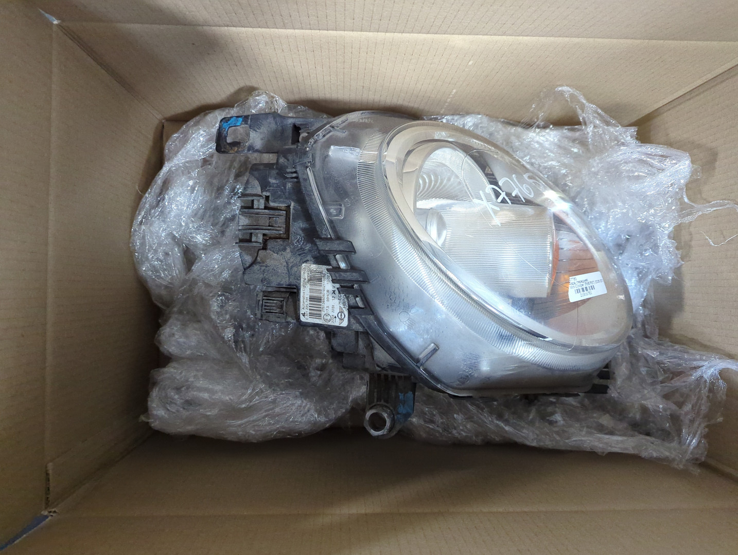 Фара правая