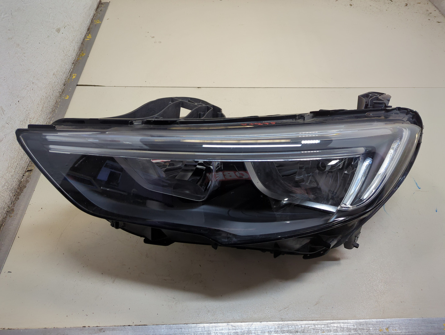 Фара левая