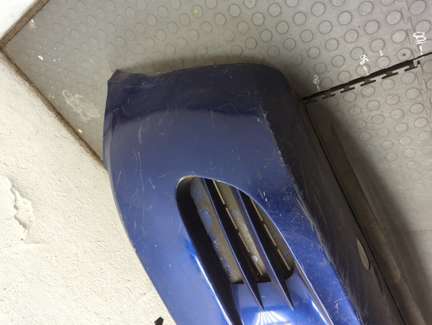 Бампер передний