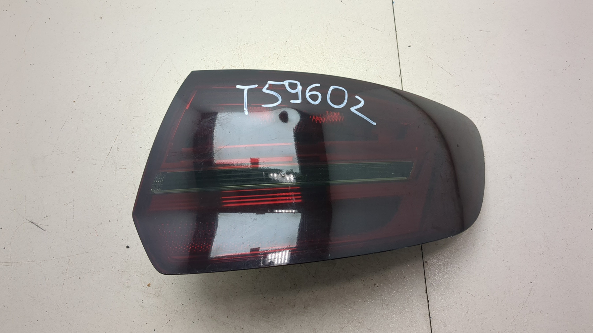 Фонарь задний правый