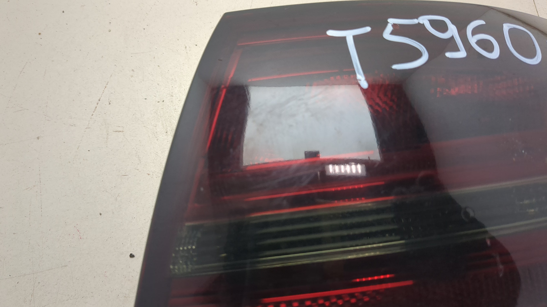 Фонарь задний правый