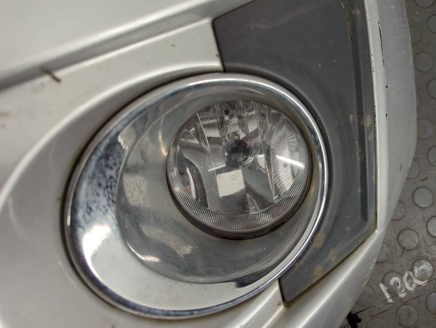 Бампер передний