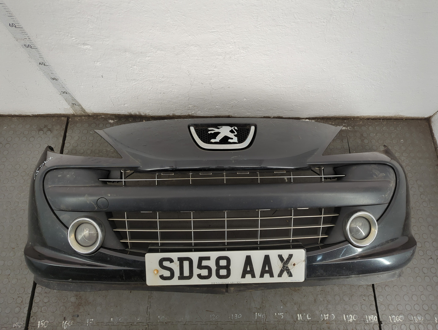 Бампер передний