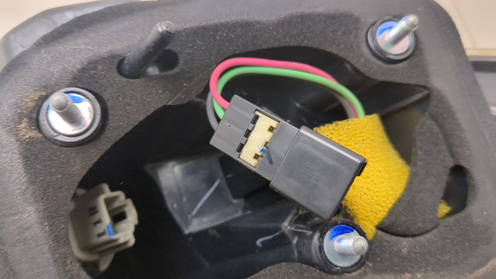 Фонарь задний правый