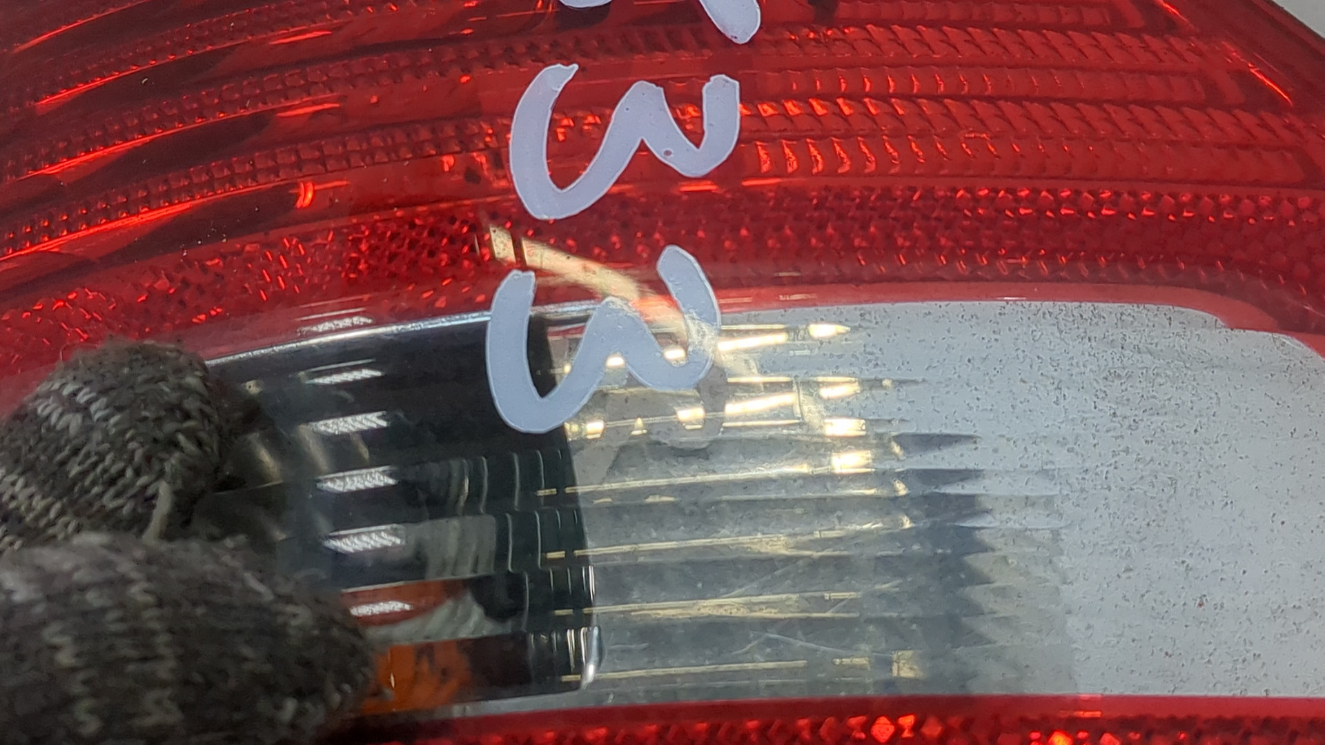 Фонарь задний правый