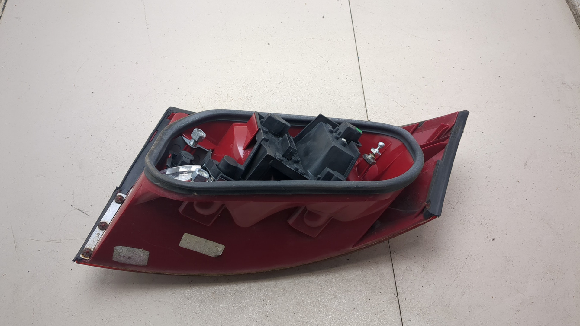 Фонарь задний левый