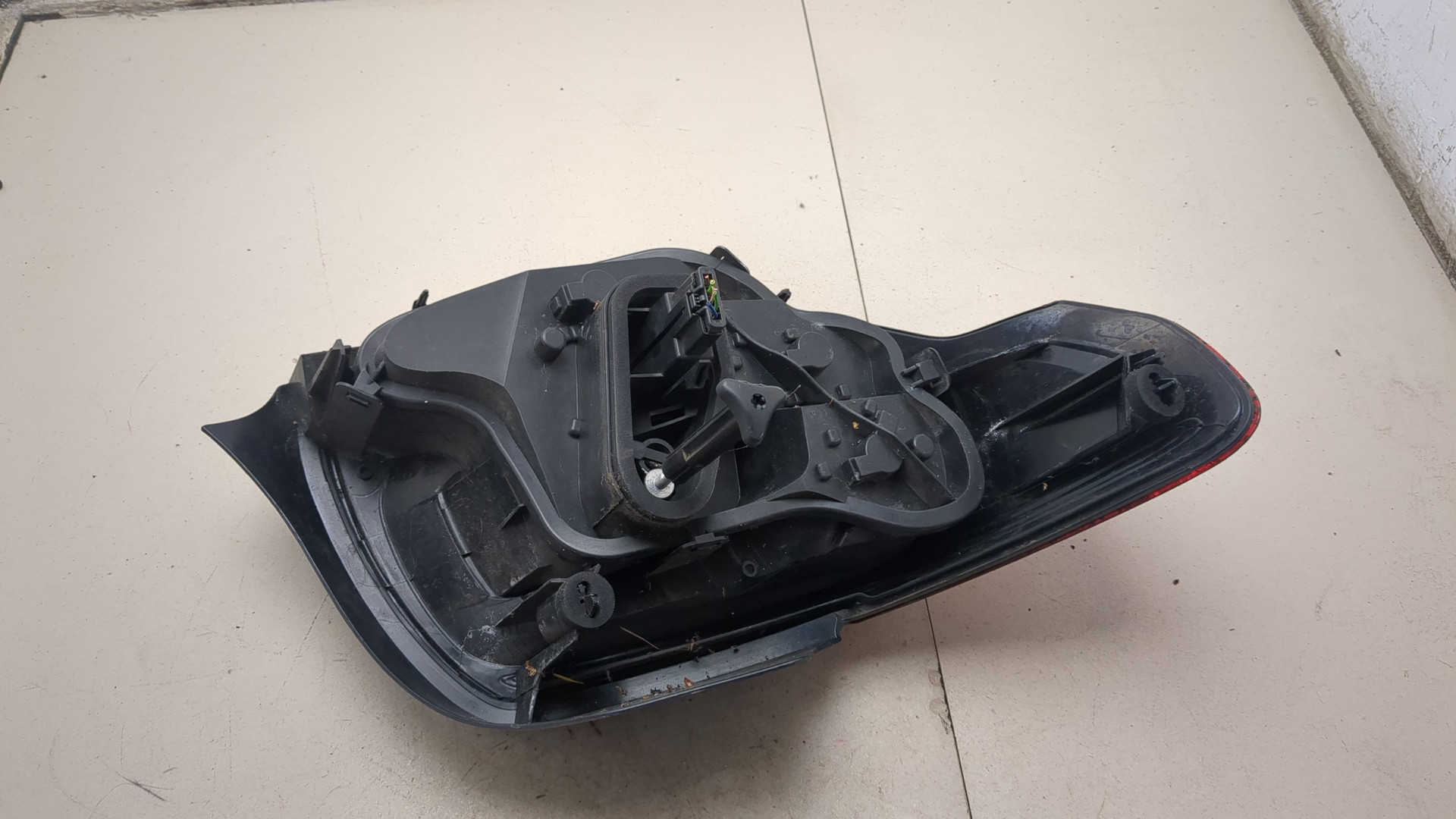 Фонарь задний правый