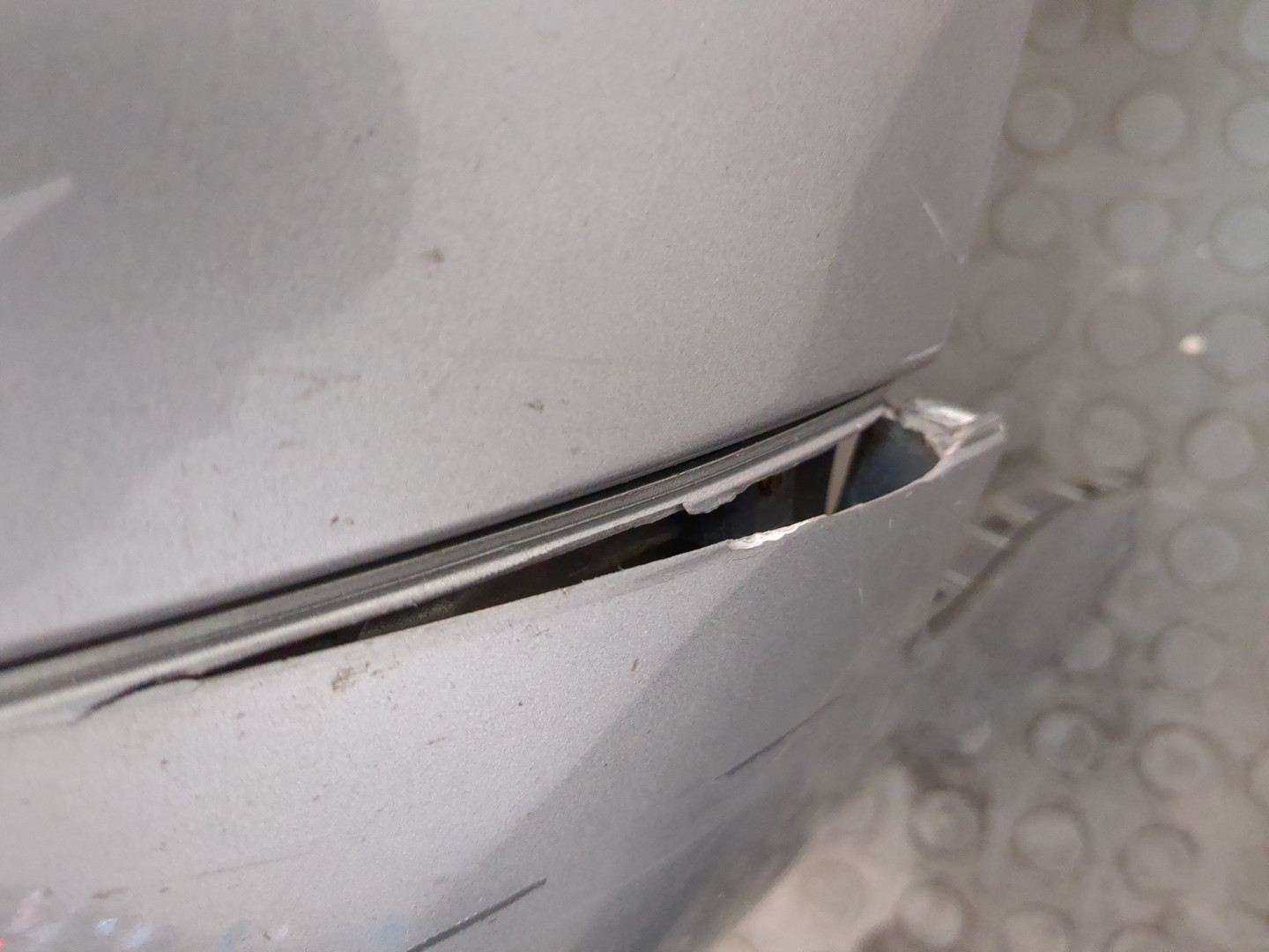 Бампер передний