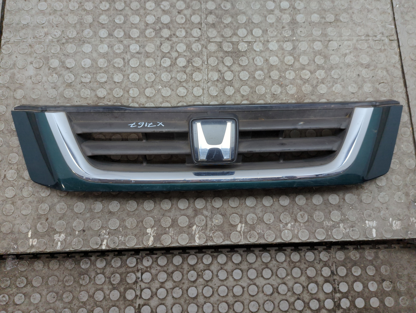 Решетка радиатора