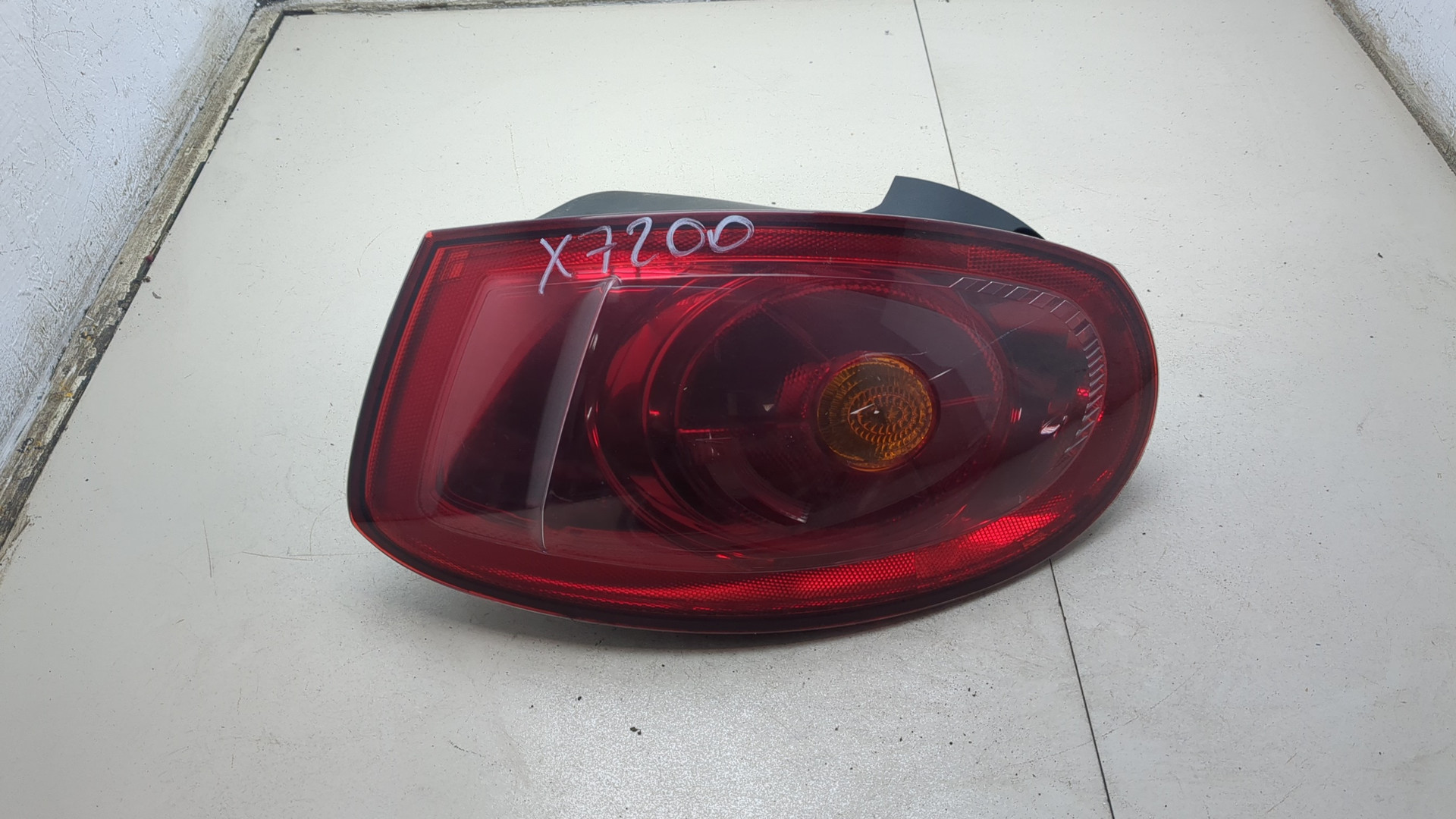 Фонарь задний левый