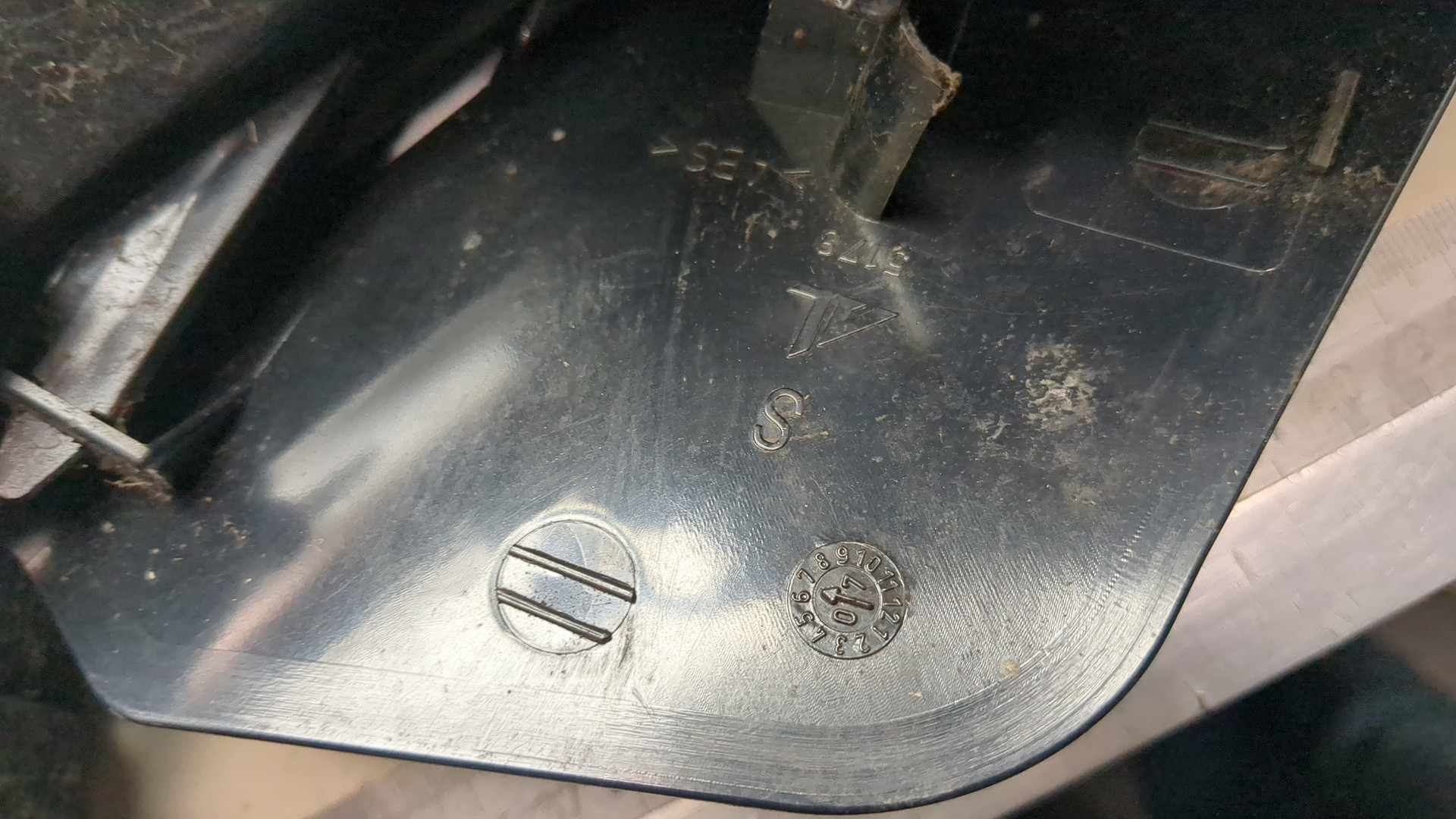 Фонарь задний левый