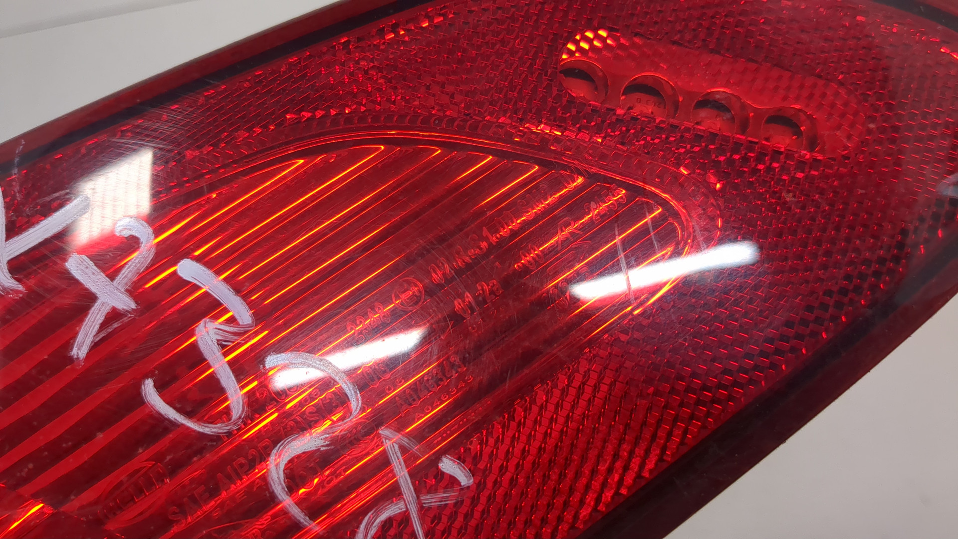 Фонарь задний правый